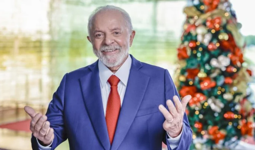 Lula se prepara para pronunciamento de Natal em rede nacional