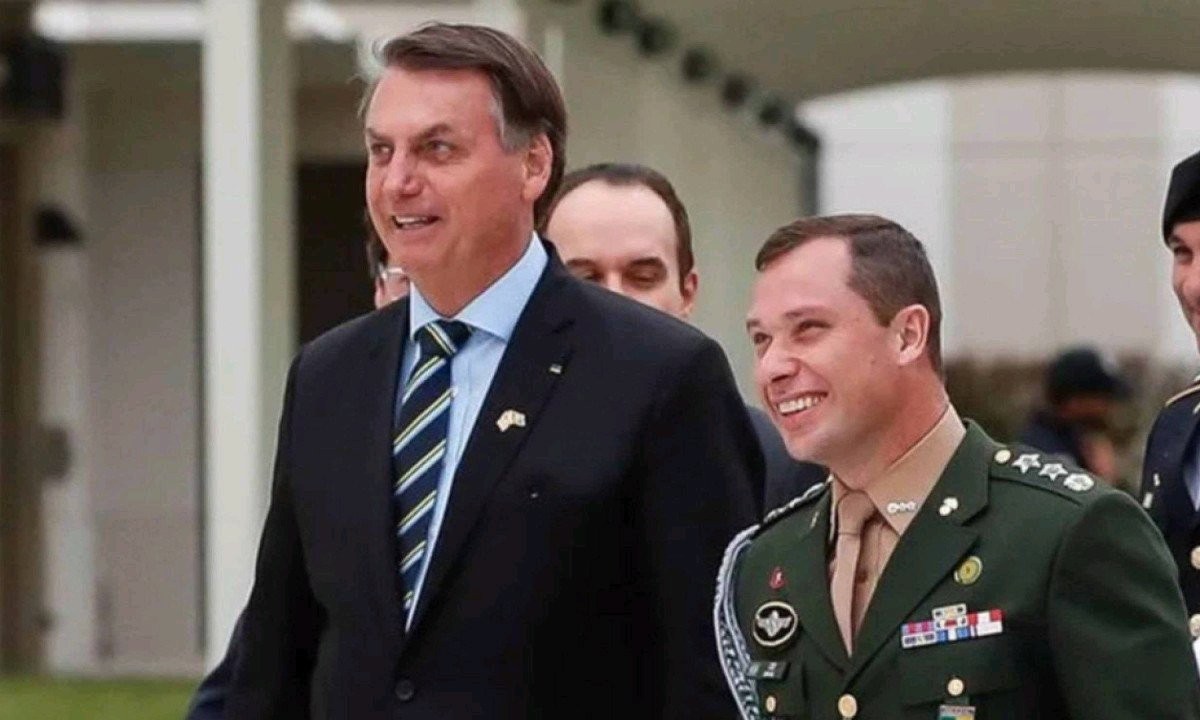 Bolsonaro tenta nova cartada para cortar inquérito do golpe pela raiz