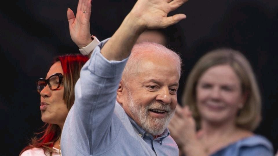 Globo esconde Lula em reportagem que mostra ascensão social dos brasileiros, denuncia Gleisi